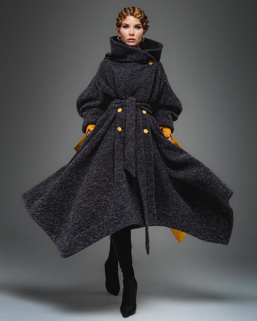 Пальто с объемным рукавом и капюшоном (серый)