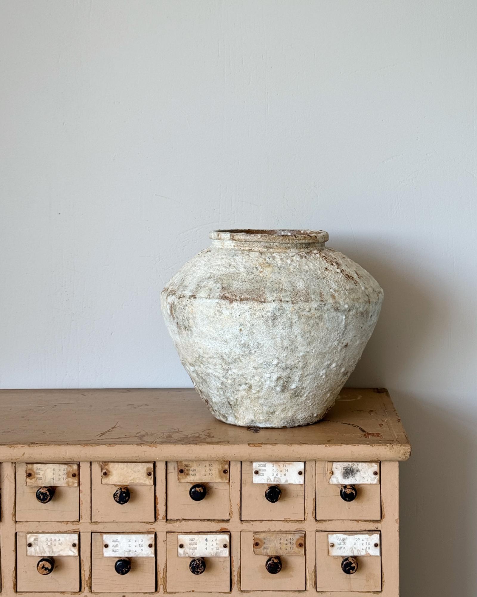 Ваза Белава