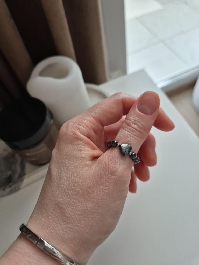 Кольцо Hematite gray #2 с сердечком