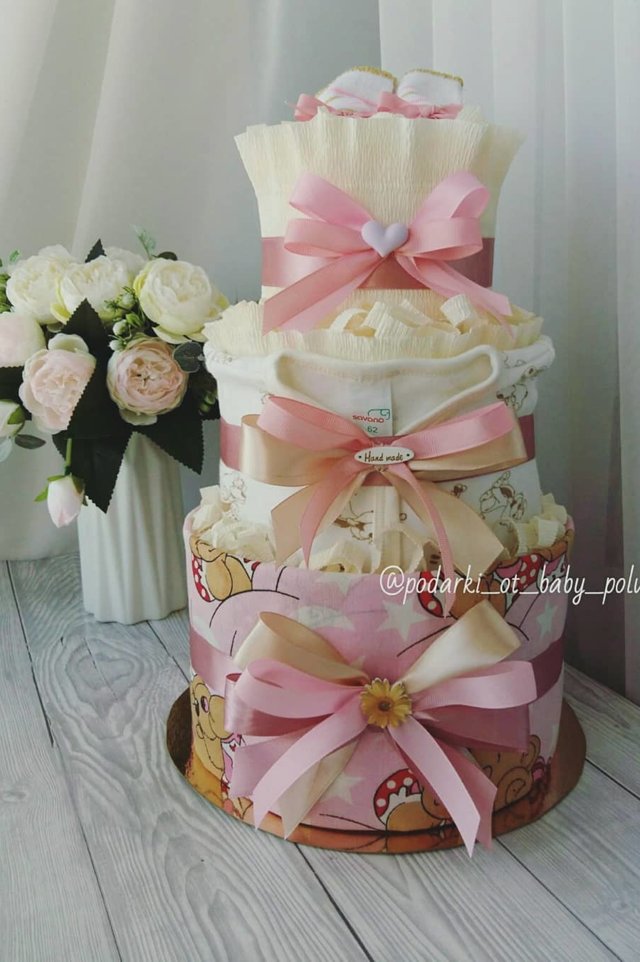 Торт из памперсов для девочки "Миллениум"