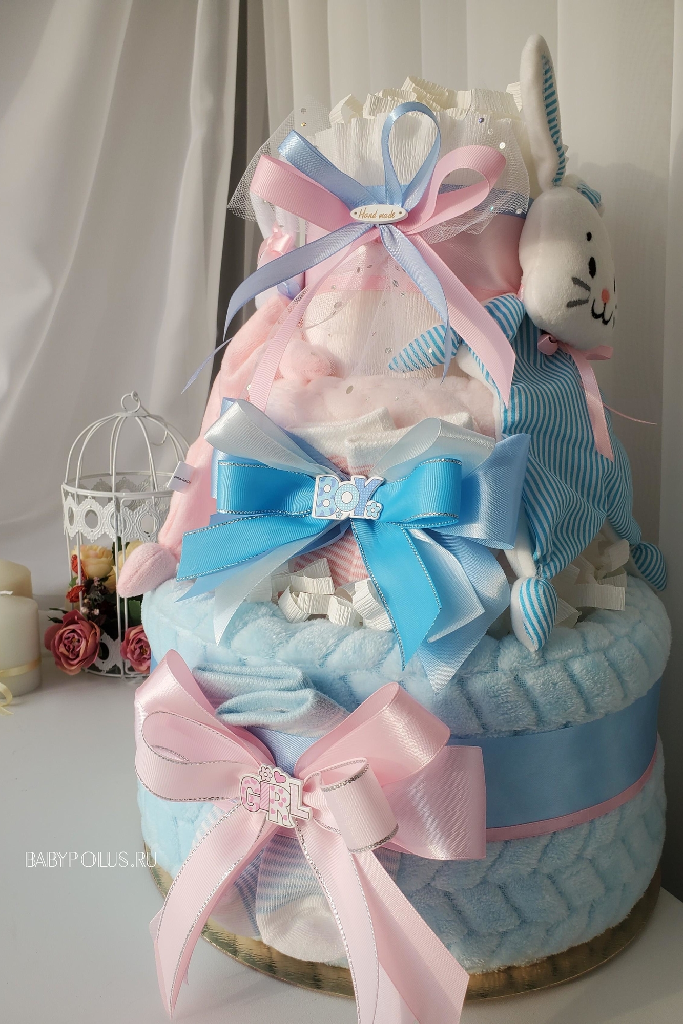 Торт из памперсов на рождение близнецов/двойняшек  "Двойняшки"