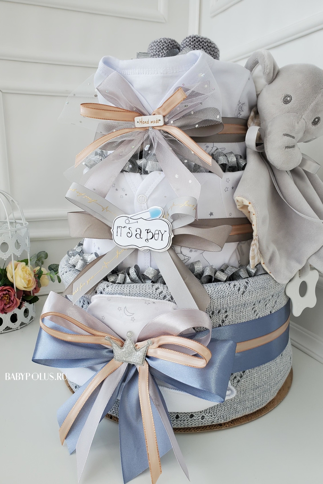 Торт из подгузников памперсов на рождение ребенка "Серый слоник"