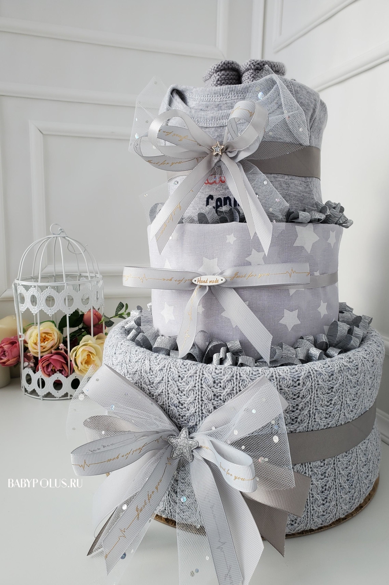 Торт из подгузников памперсов на рождение мальчика  "Монохром"