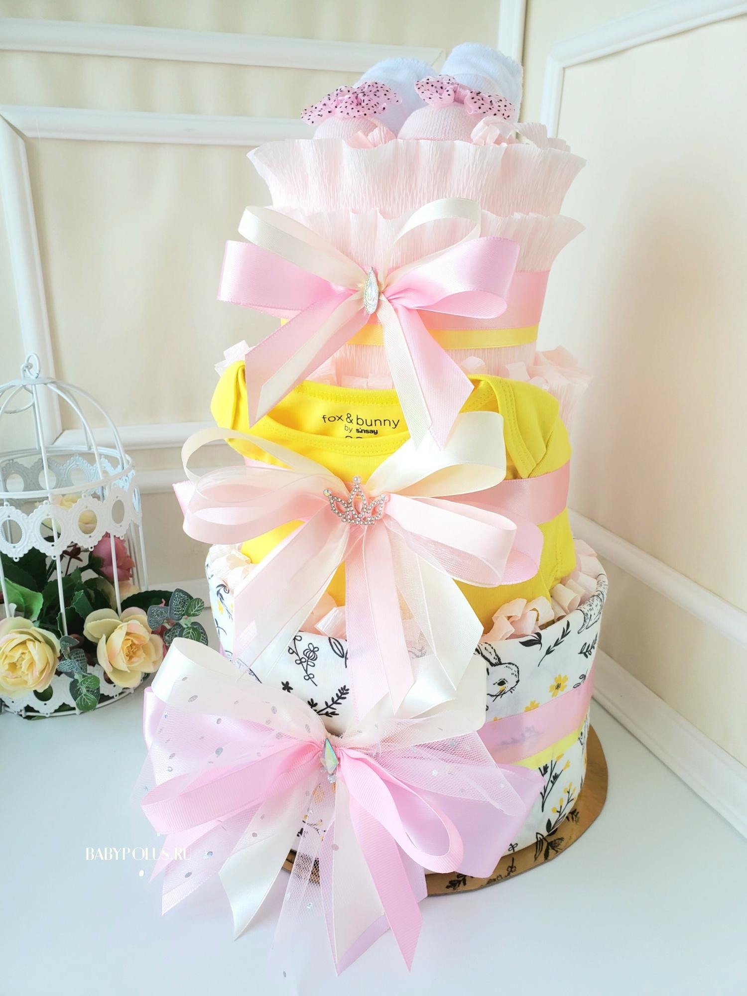 Торт из памперсов для девочки Лимонный