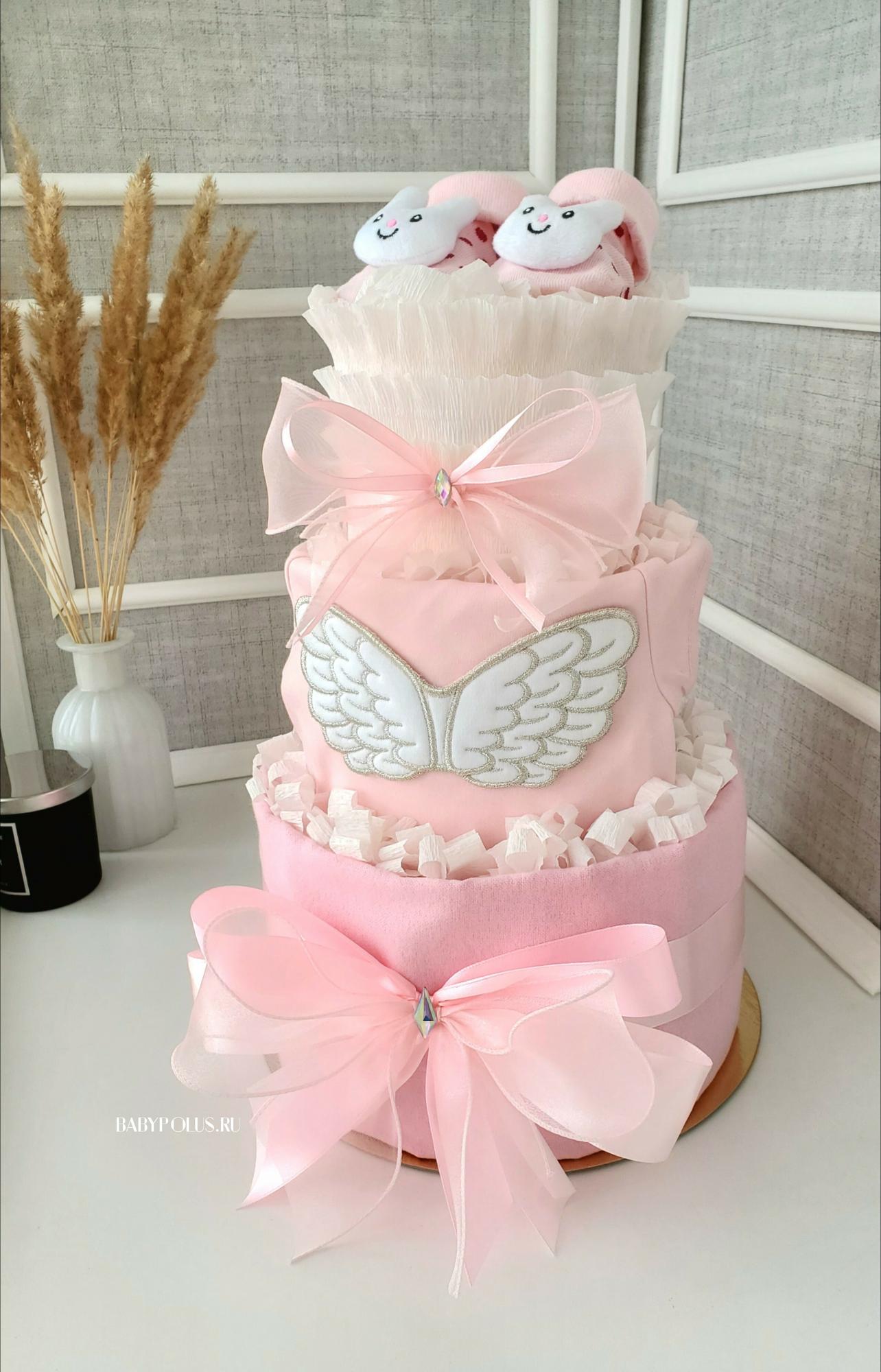 Торт из подгузников на рождение девочки с боди "Ангельские крылышки"