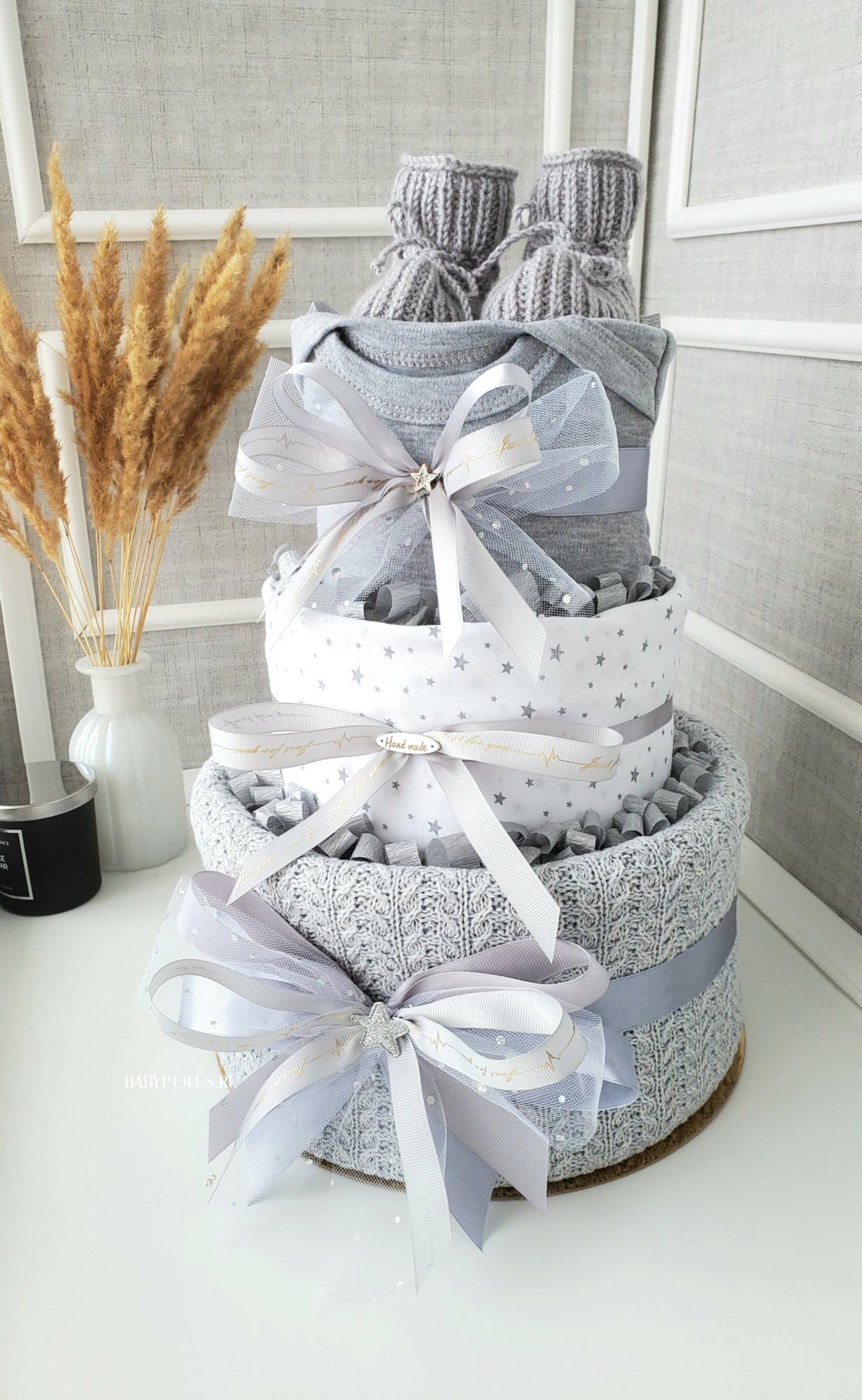 Торт из памперсов для мальчика с пледом "Хром"