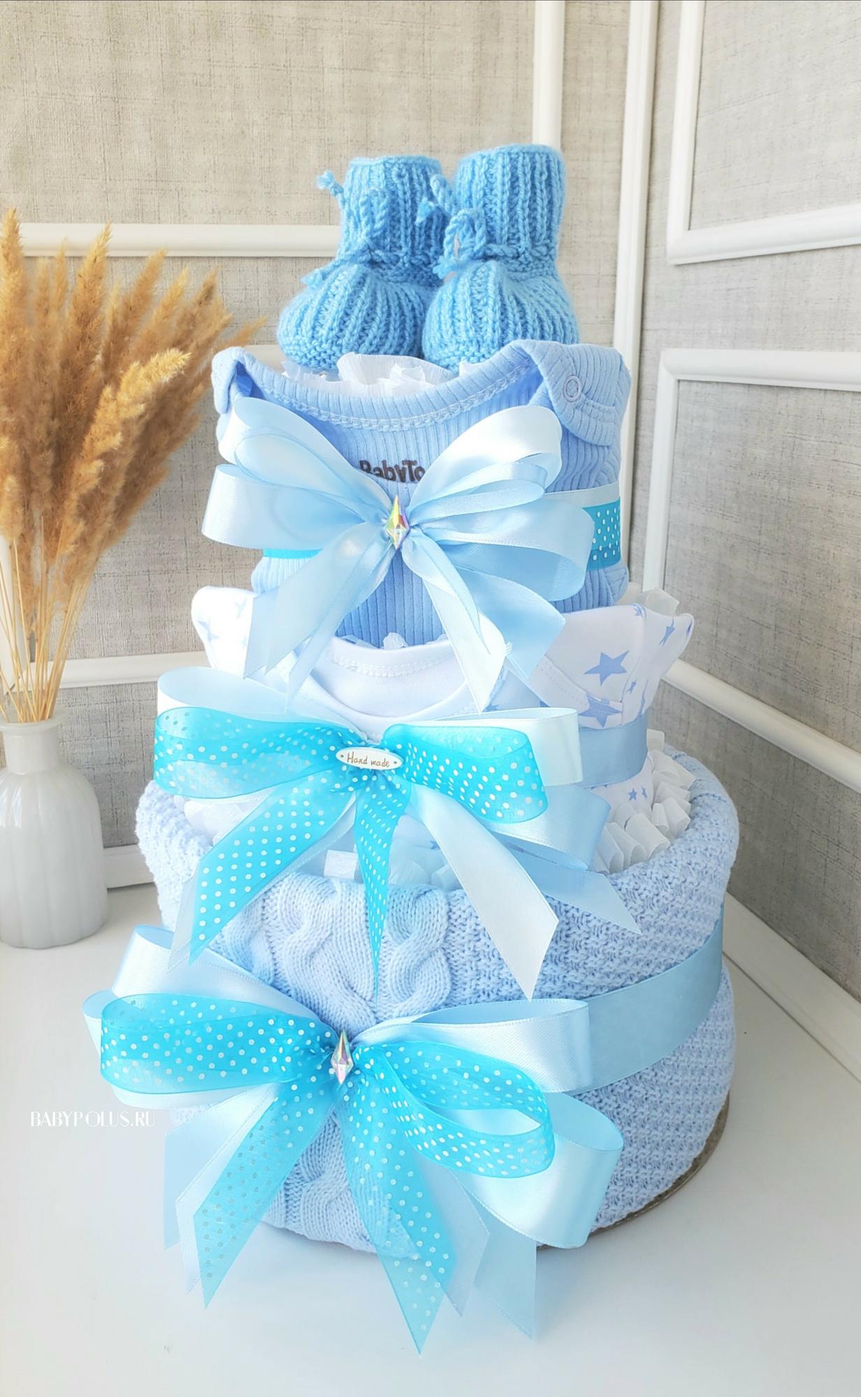 Торт из подгузников на рождение мальчика лента в горошек