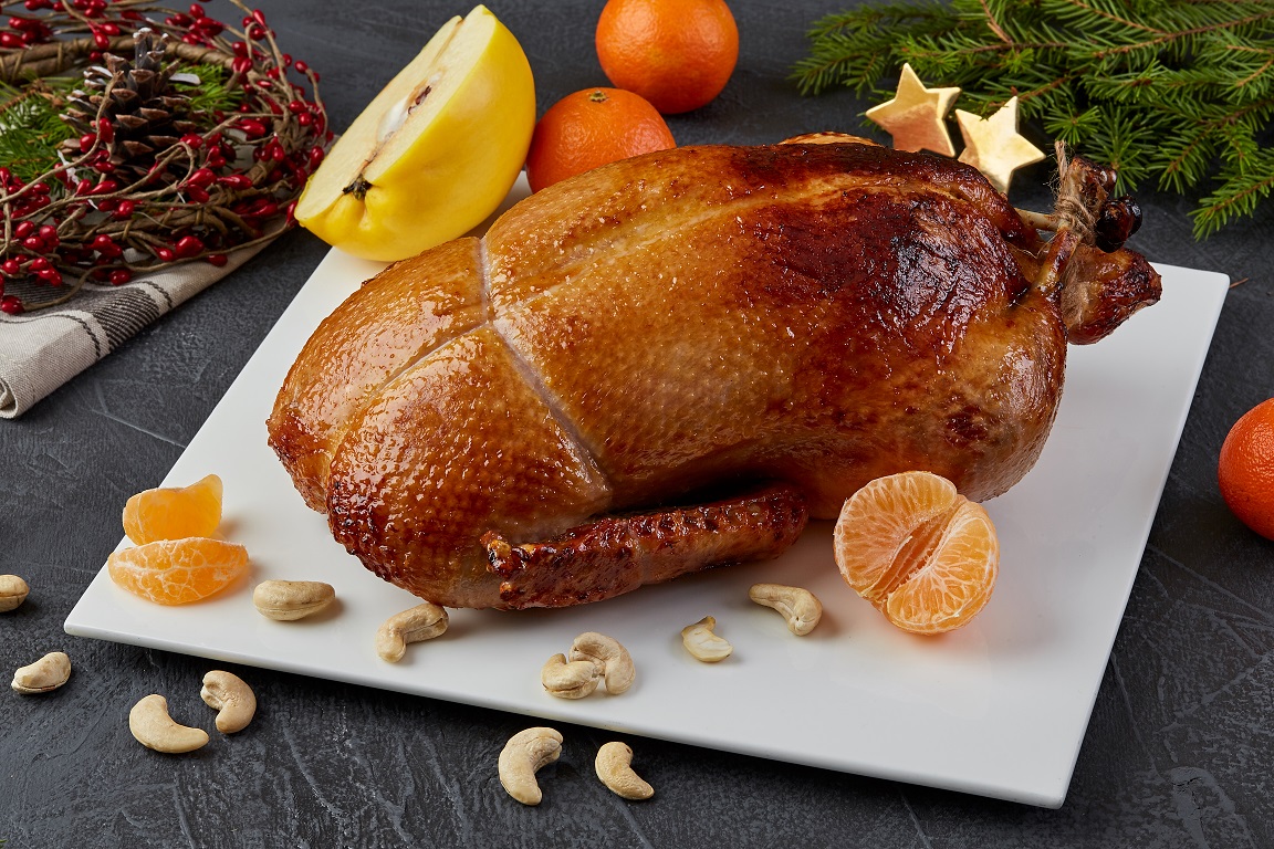 Утка запеченная, фаршированная  айвой и марокканским мандарином (на 4 персоны)