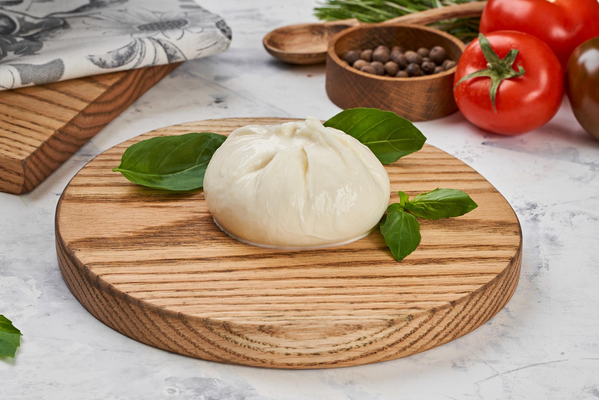 Буррата из коровьего молока