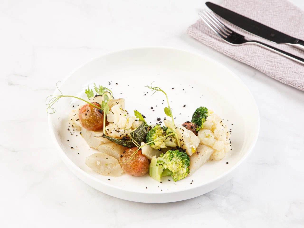 Салат из печеного сельдерея и топинамбура 140 г