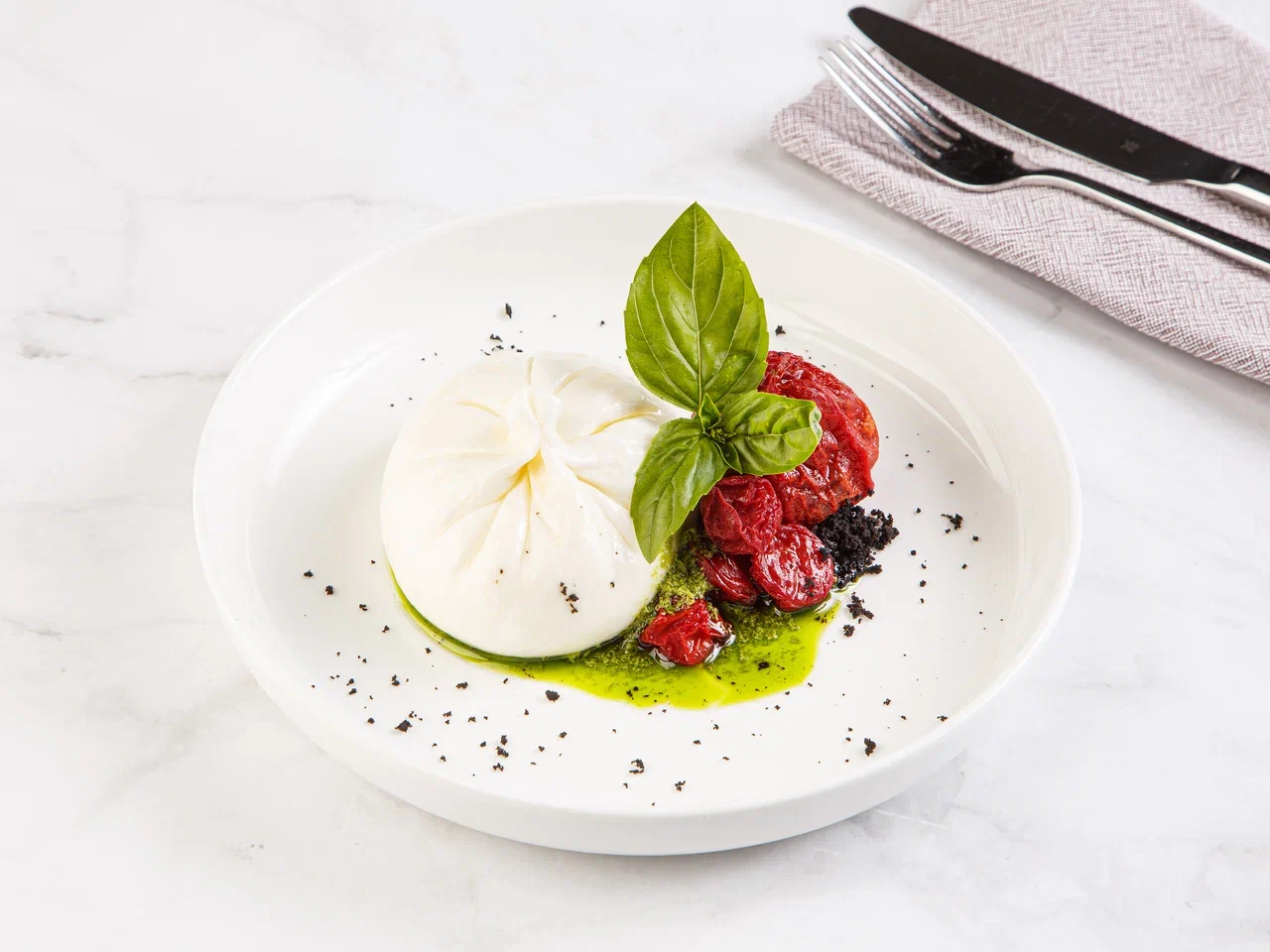 Буррата с вялеными томатами черри 210 г