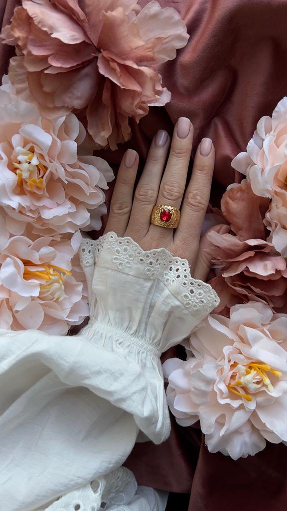 Кольцо "LOVE ADDICTION" red