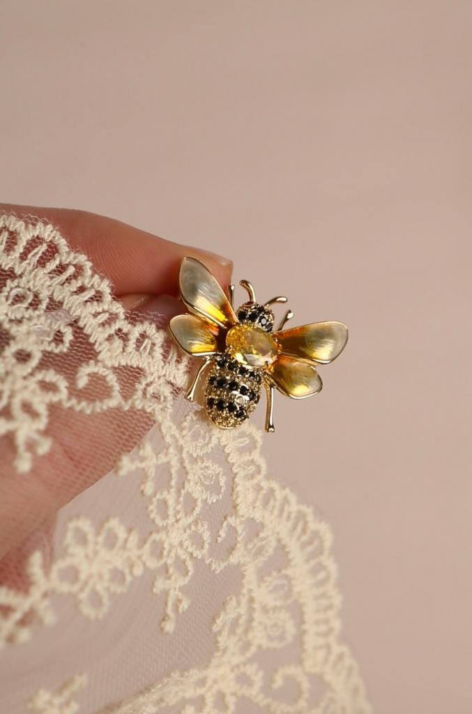 Брошь "HONEY"