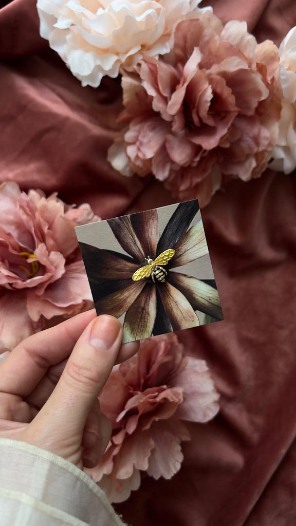 Брошь «HONEY 4.0»