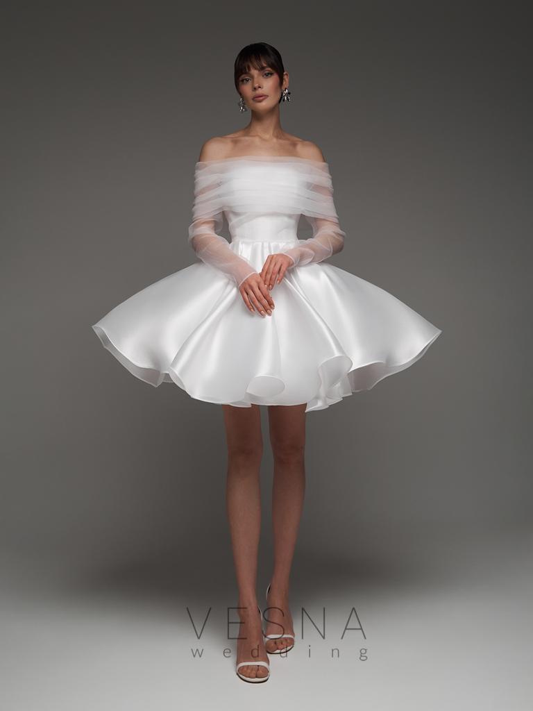 Свадебное платье Ника Силк Вайт Классик + Вуаль