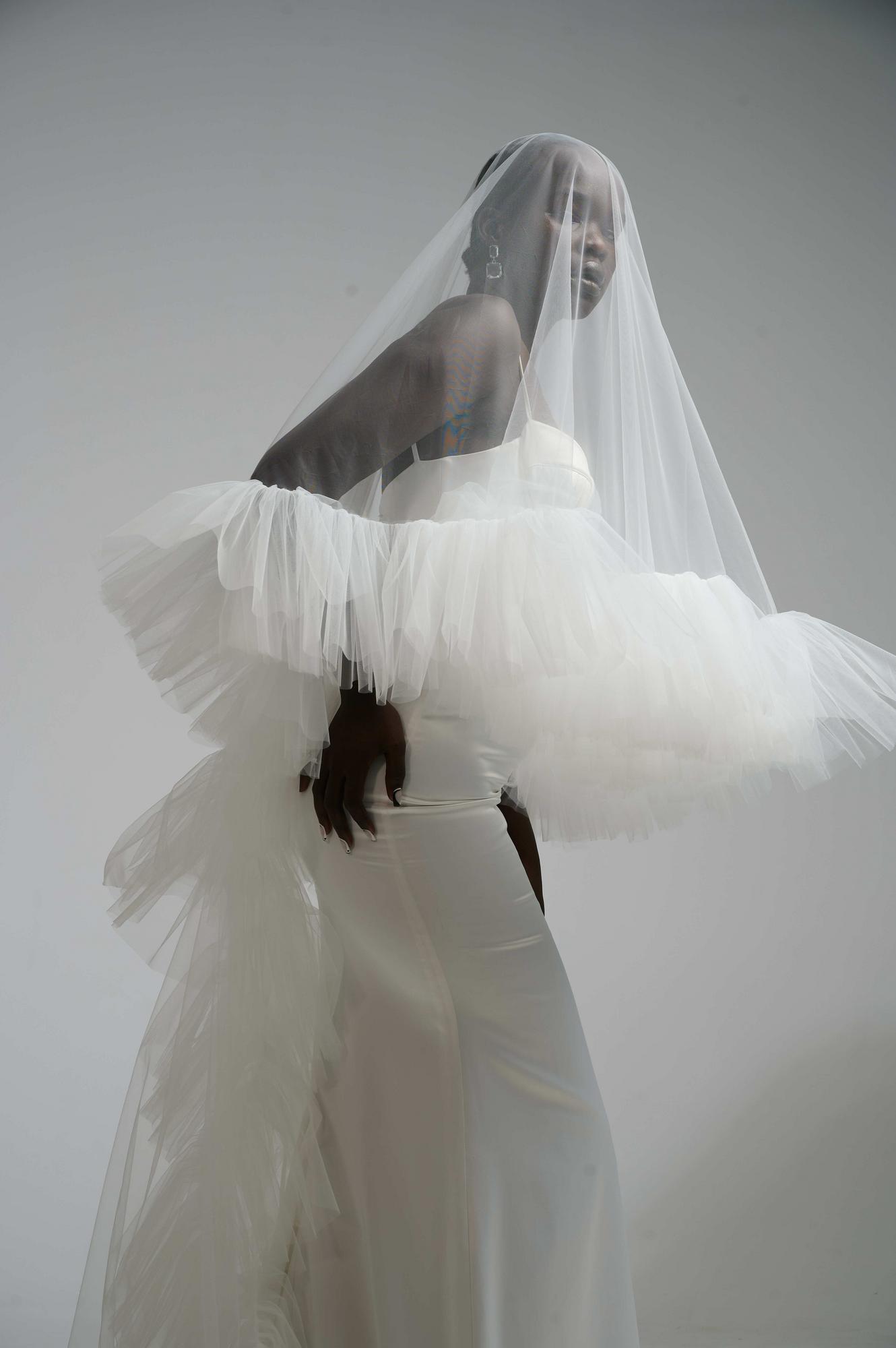 ФАТА ФИФИ длинная