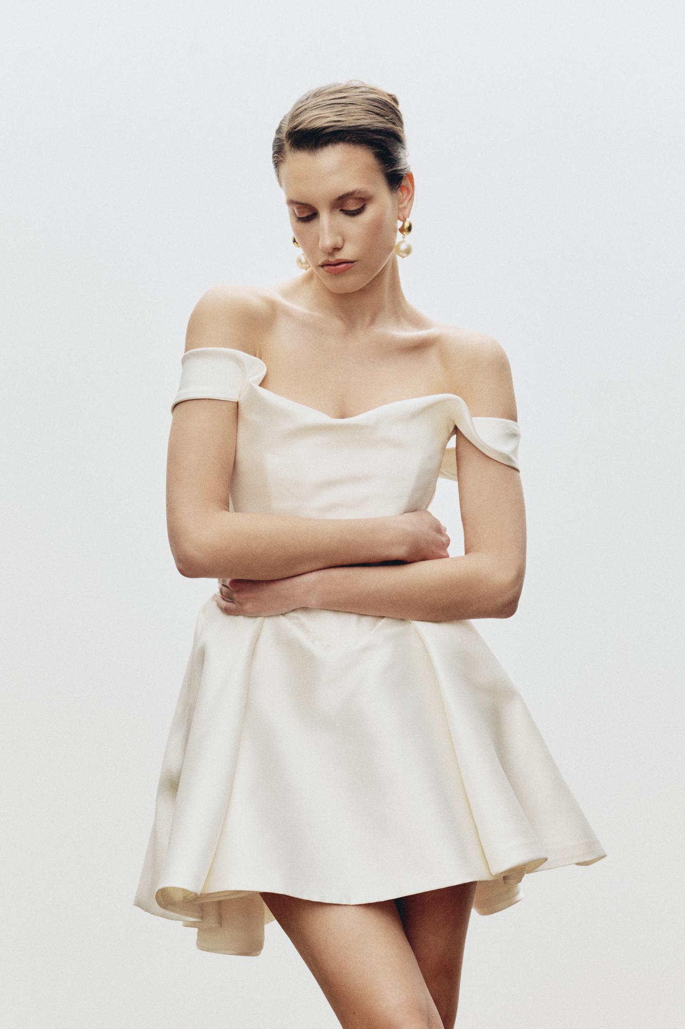 РЕЙЧЕЛ МИНИ