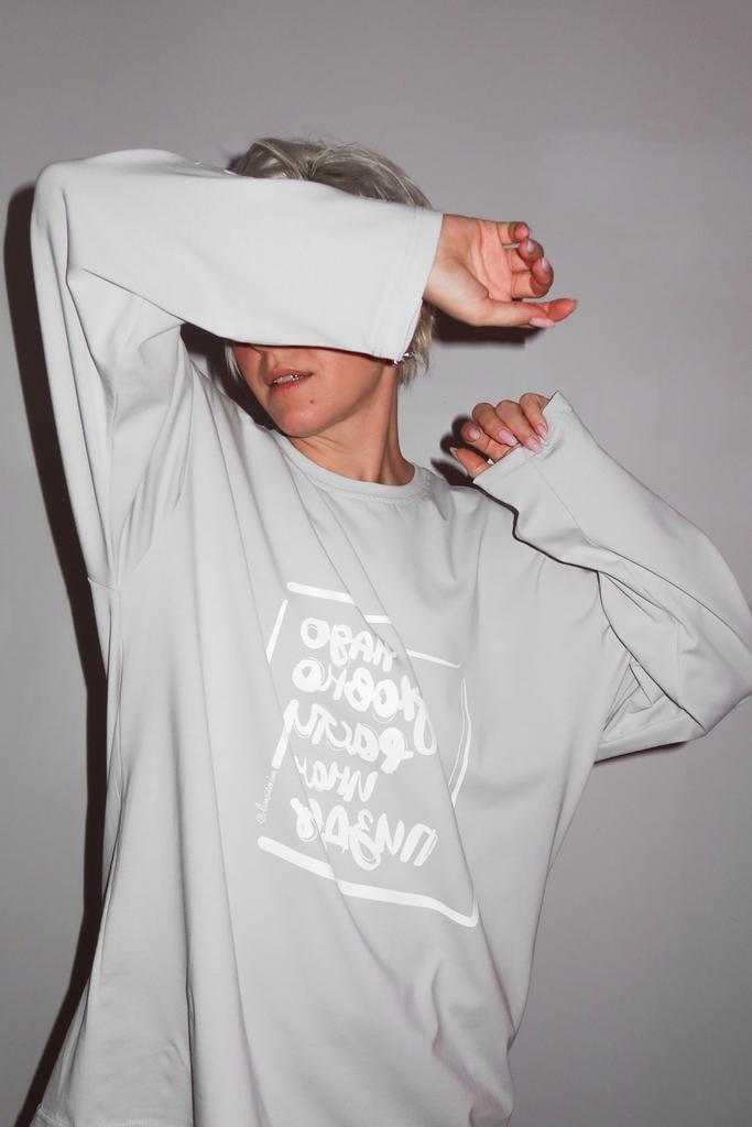 серый лонг ДУХОВНО зеркальный принт