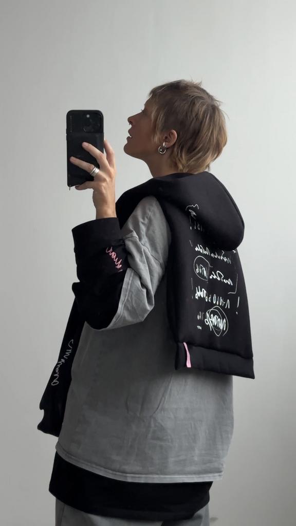 черный капюшон с рукавами //любовь любовь любовь