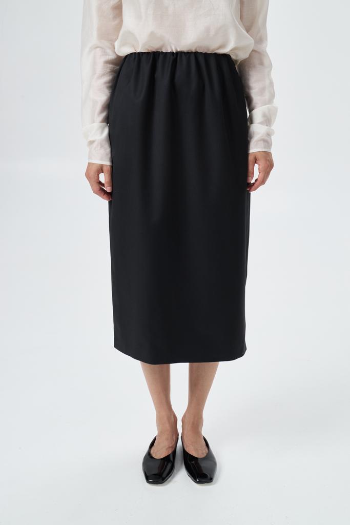 Юбка на резинке черная