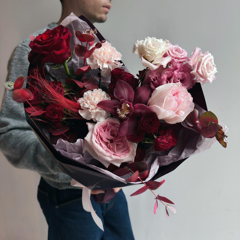 Шаде (Букет в Насыщенных Оттенках с Орхидеей)