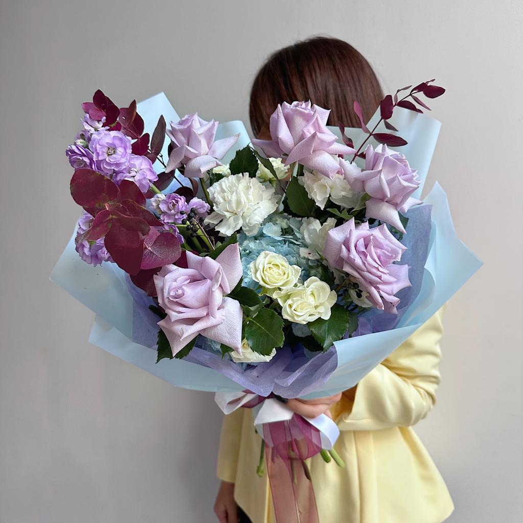 Утро в Облаках (Букет с Лавандовыми Французскими Розами)