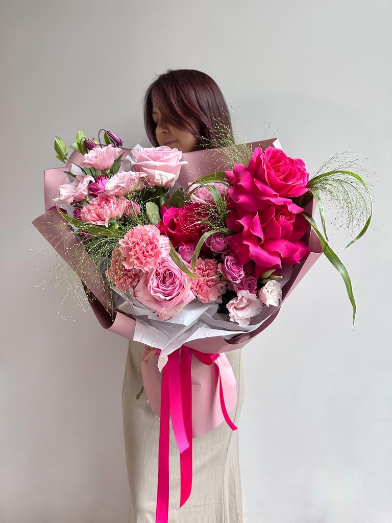 Фиори (Розовые Розы и Пушистый Паникум)