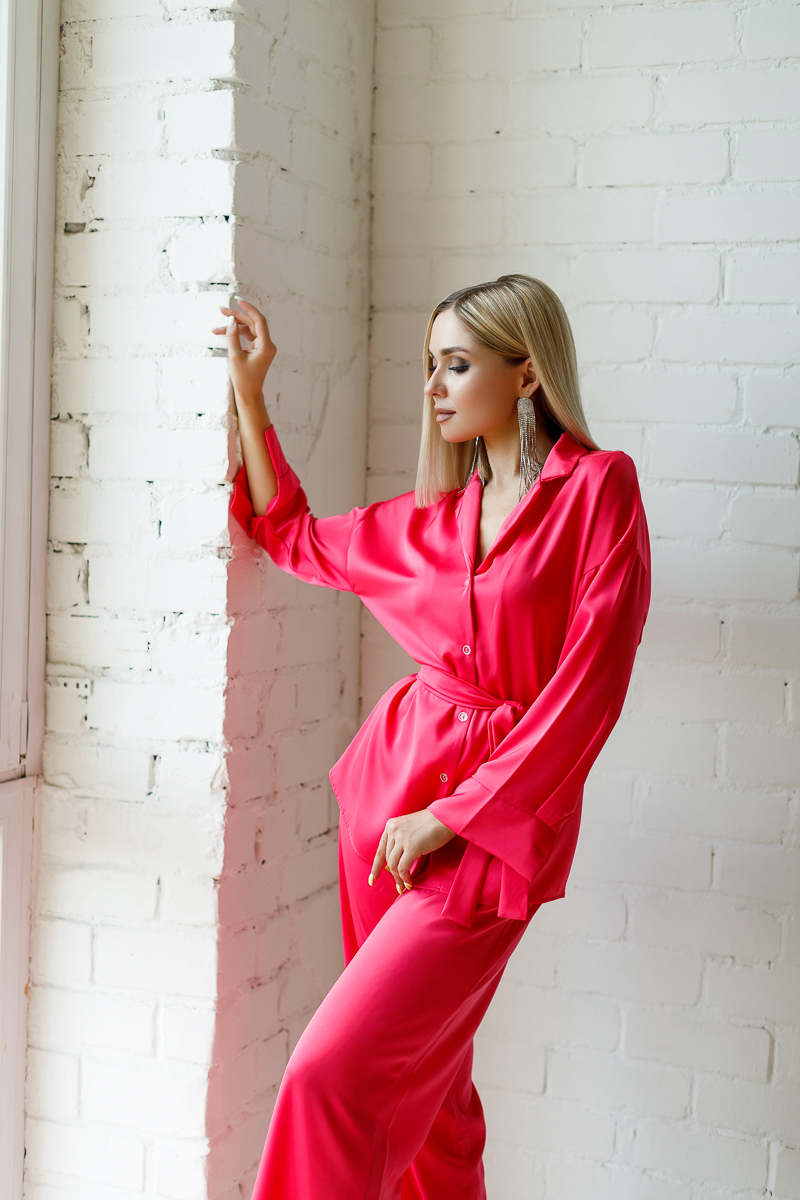 Шелковый костюм в пижамном стиле "Релакс" фуксия