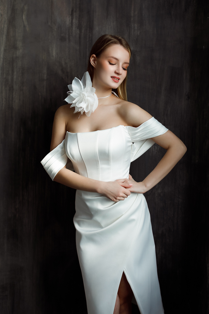 Коктейльное платье  миди "Тетра" white