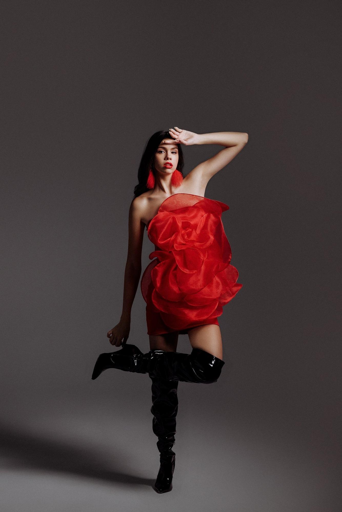 Коктейльное платье "Огонь"  рубин