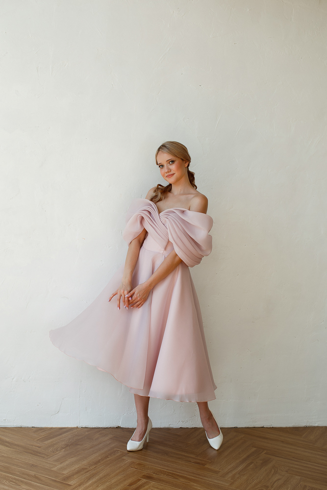 Коктейльное платье миди "Реддисон" пудра