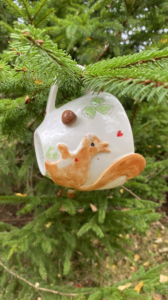 Чашка «Белочка с орешками»