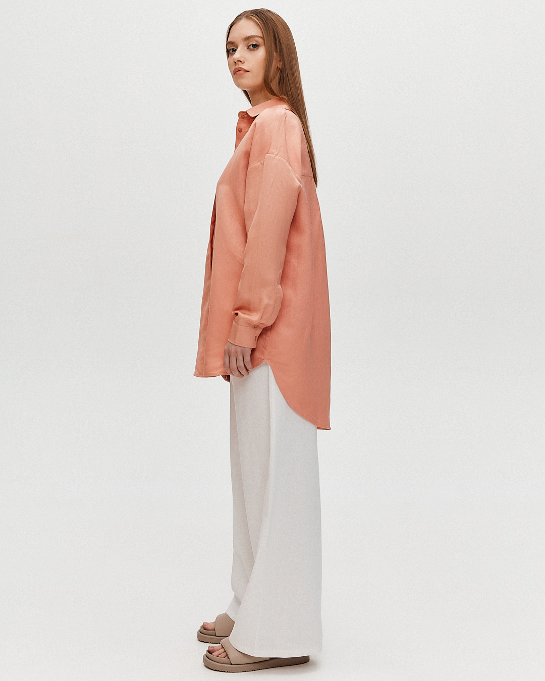 Рубашка свободного кроя изо льна