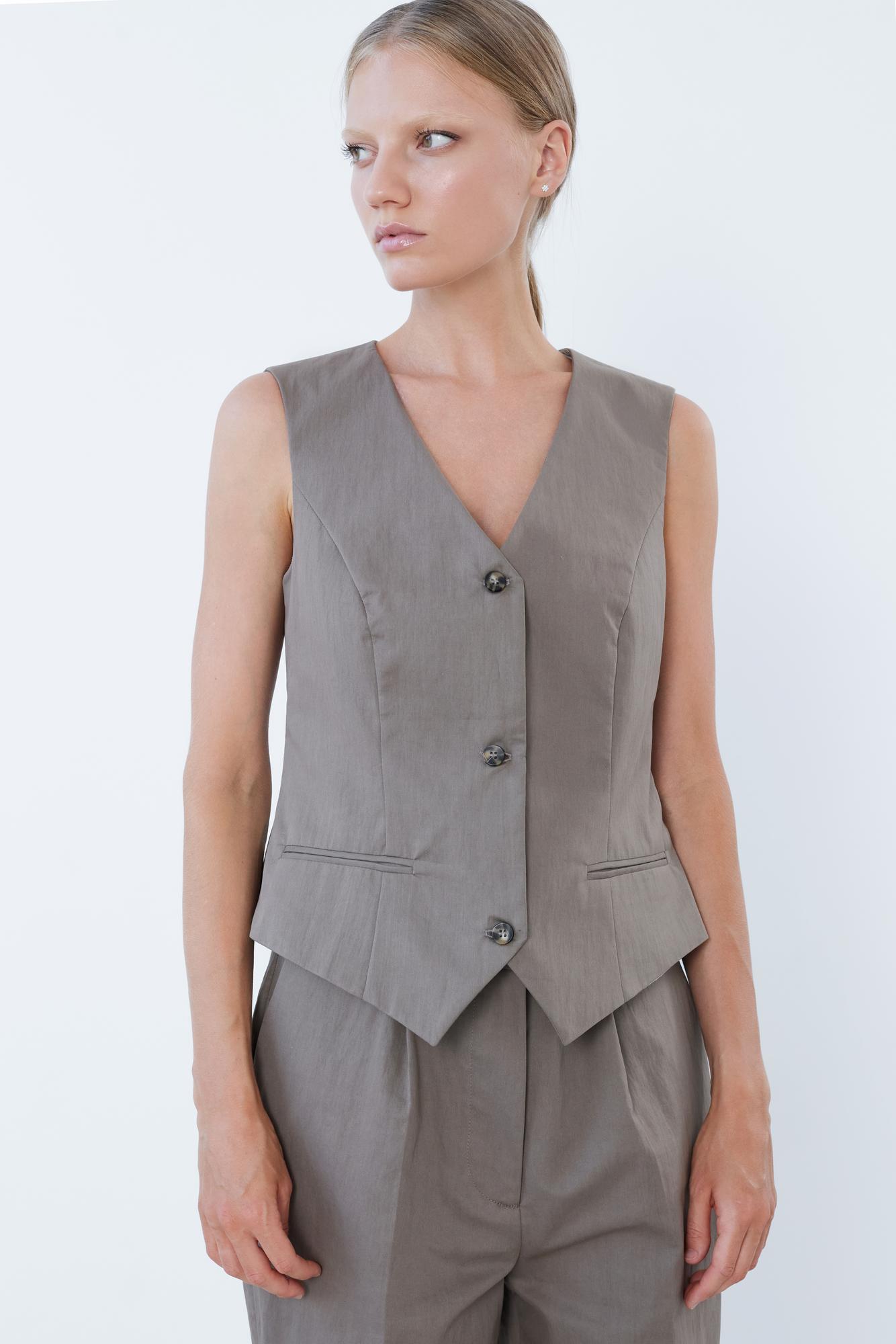 Жилет изо льна