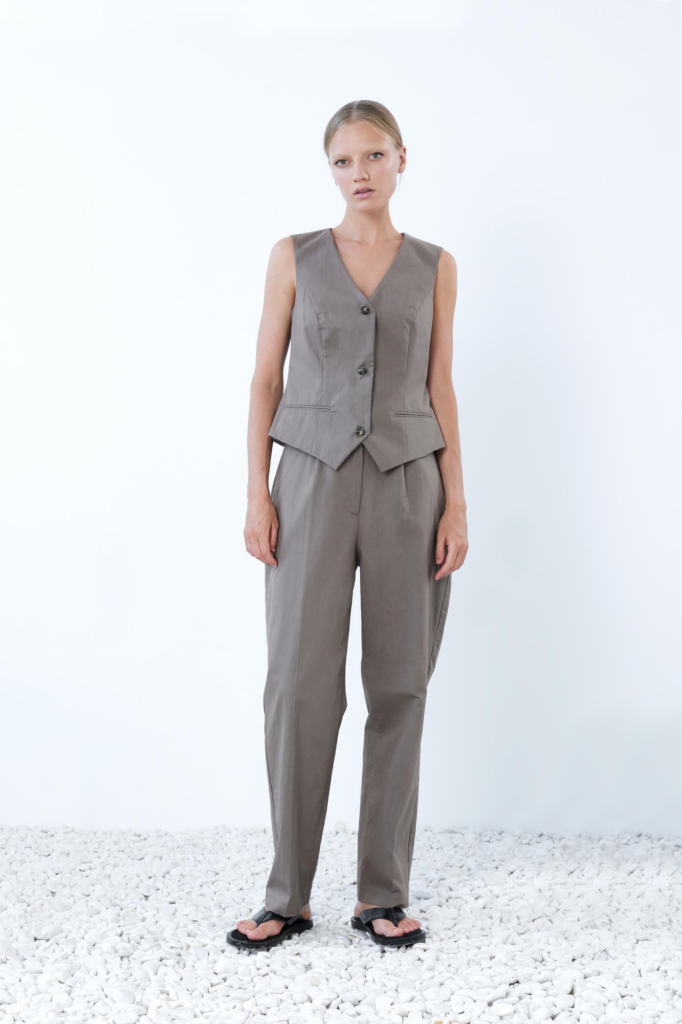 Брюки зауженные изо льна