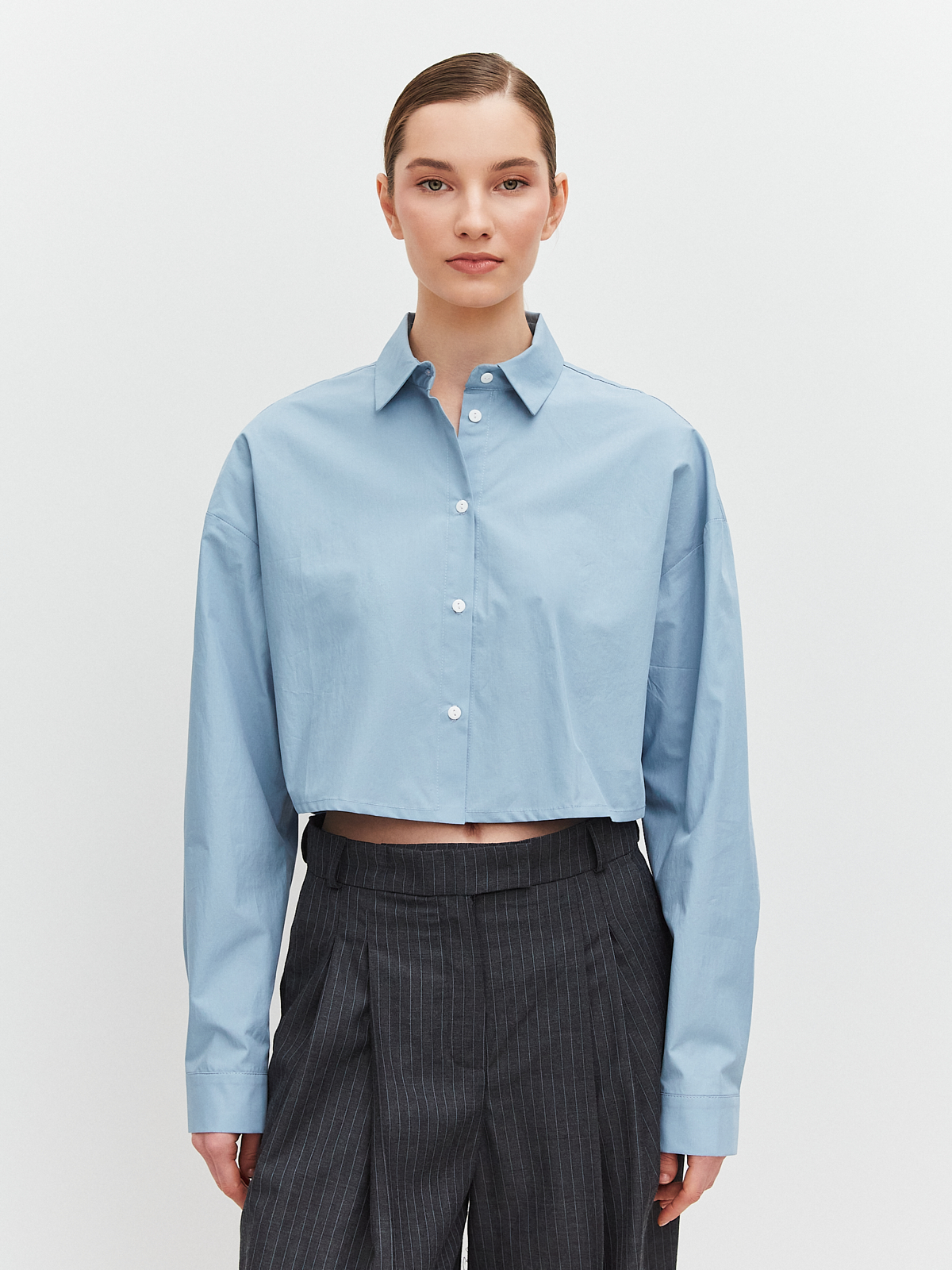 Рубашка свободная из хлопка укороченная