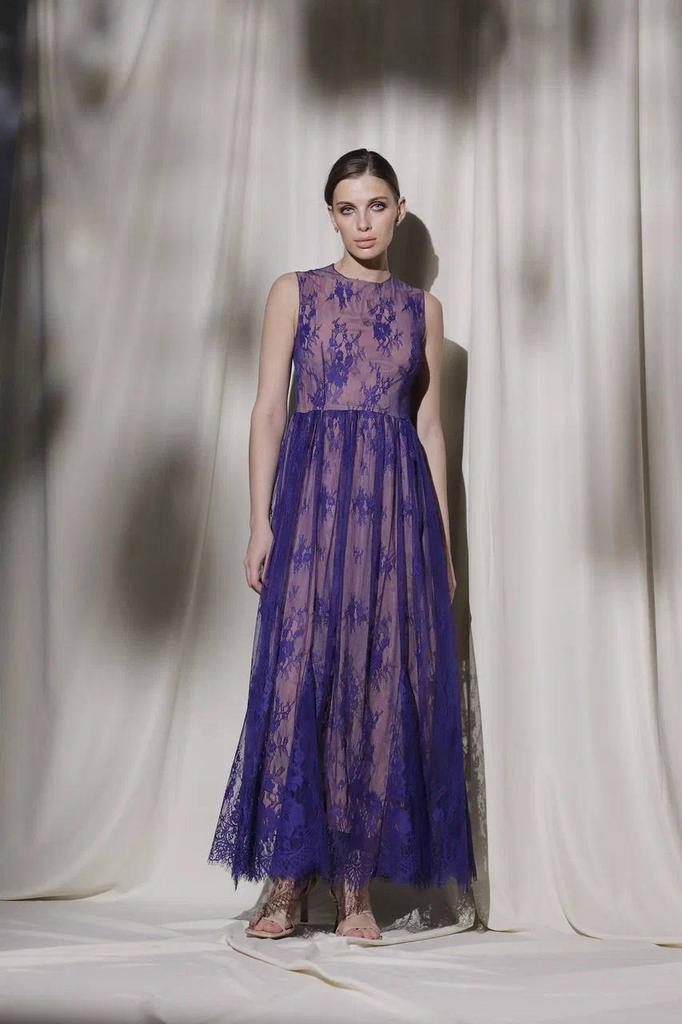 Платье из кружева