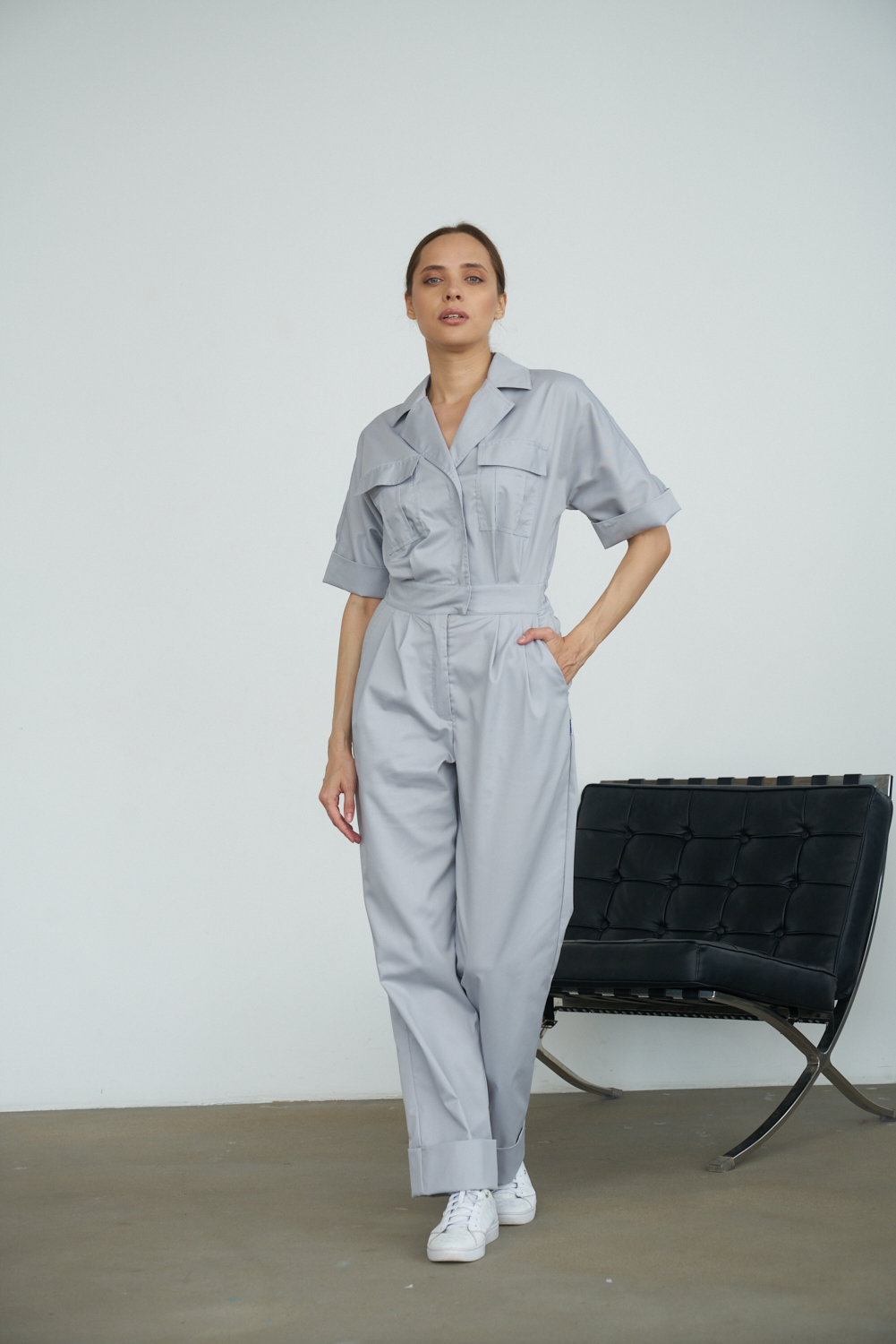 Комбинезон жемчужно-серый KL 402