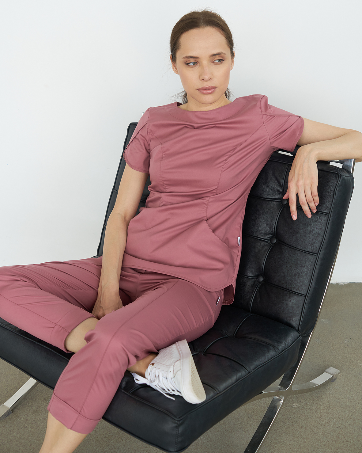 Брюки со стрелками пыльно-розовые KL 304