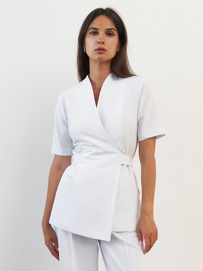 Хирургическая блуза на запахе с поясом белая KL 210