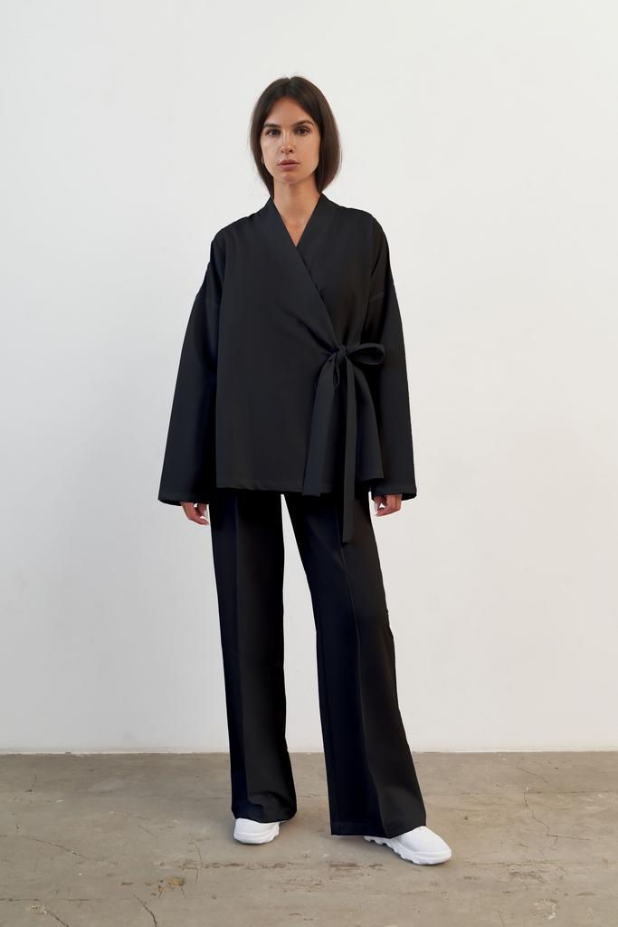 Кимоно свободного кроя на запах с длинным рукавом черное KL 212