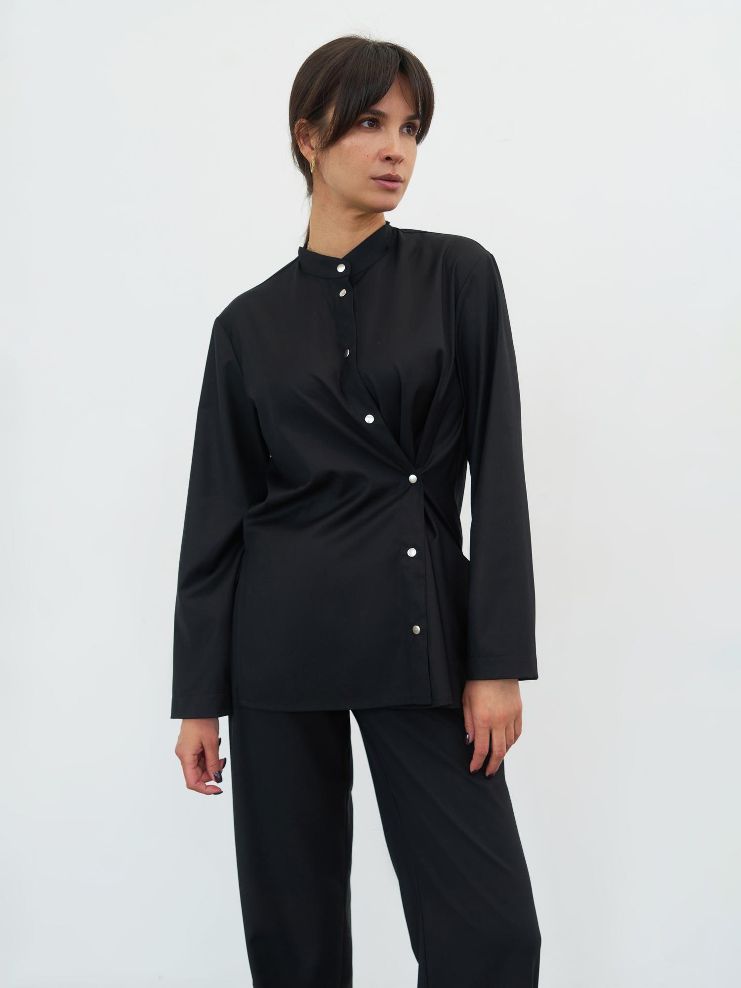 Блуза с асимметричной застежкой черная KL 213