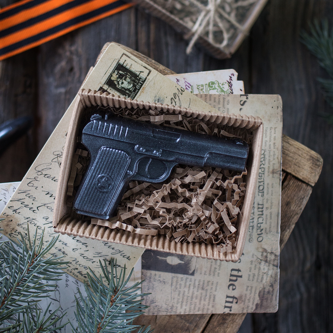 Пистолет в коробочке - под заказ