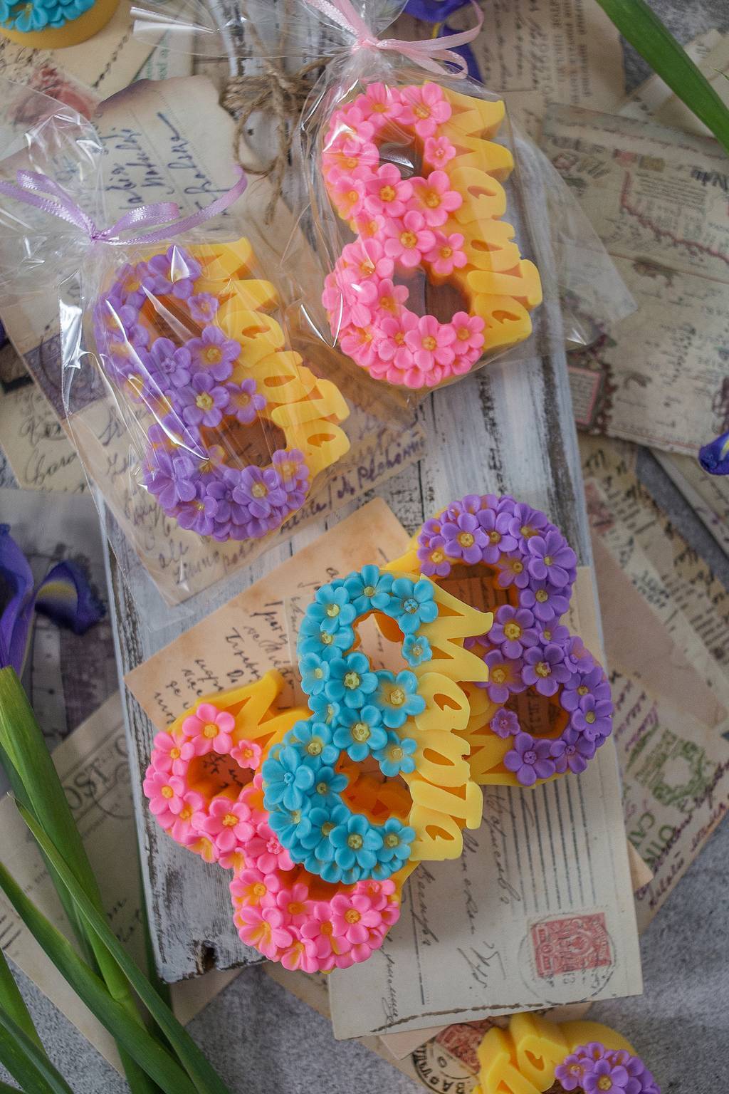 Восьмерка с незабудками