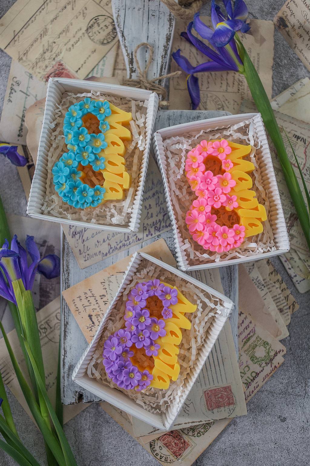 Восьмерка с незабудками в коробочке