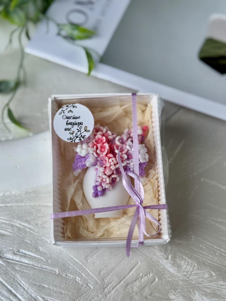 Вазочка сирени в коробочке - под заказ