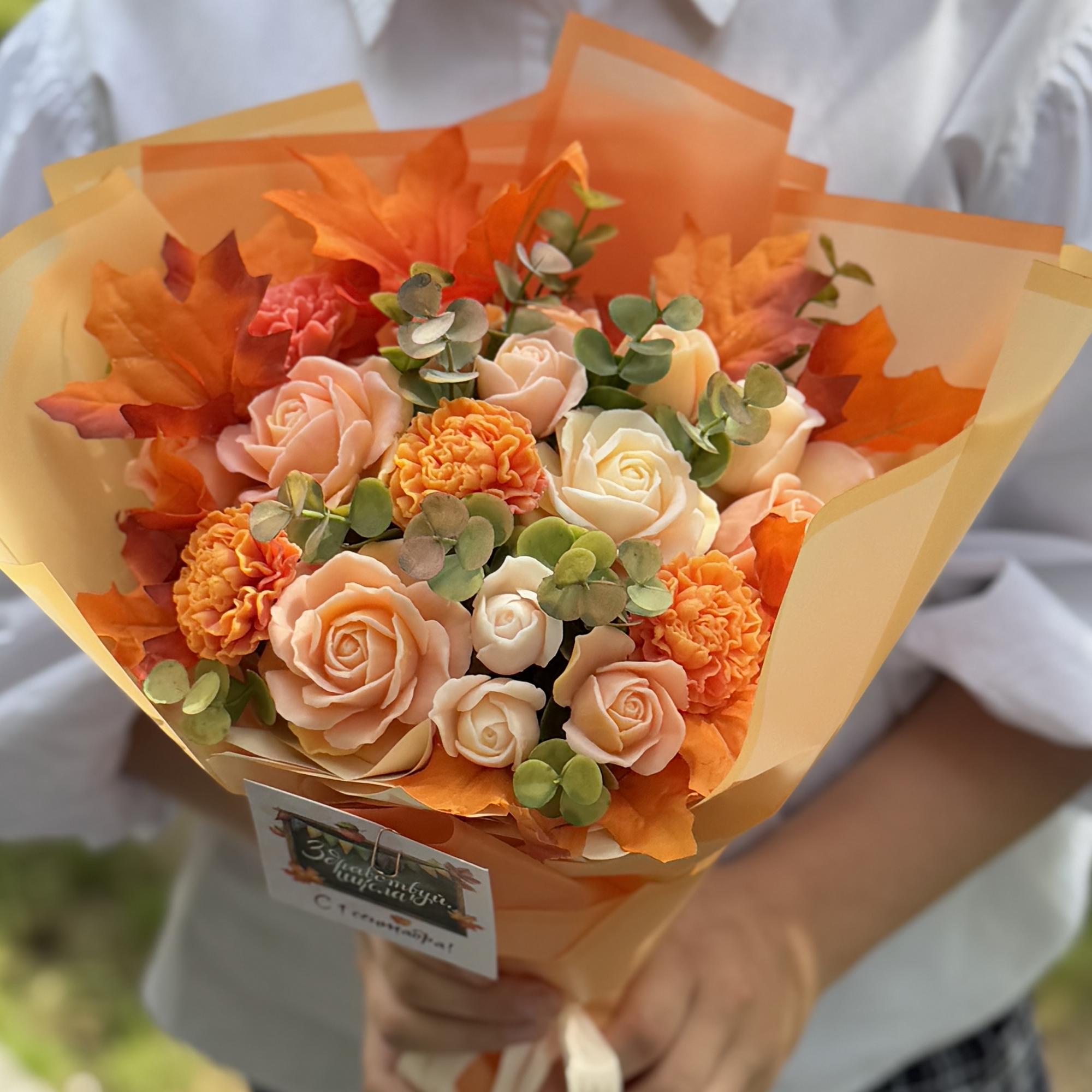 Ручной букет роз размер S