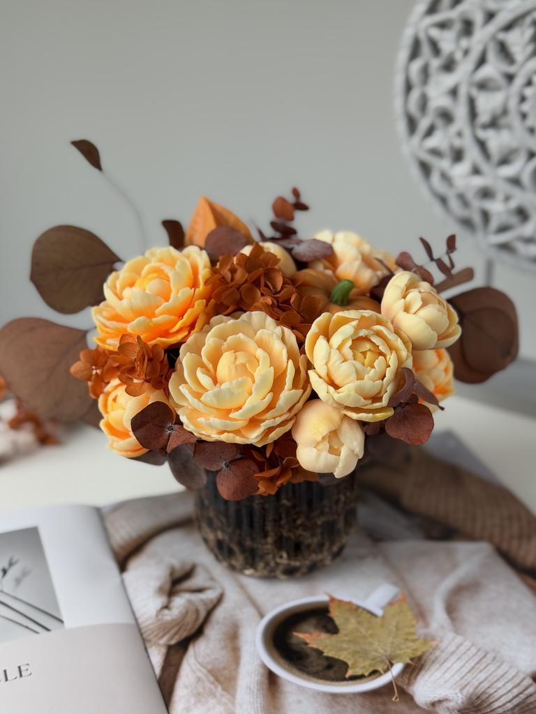 Кремовые осенние пионы - под заказ