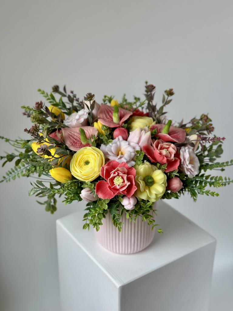 Яркий букет с каалами