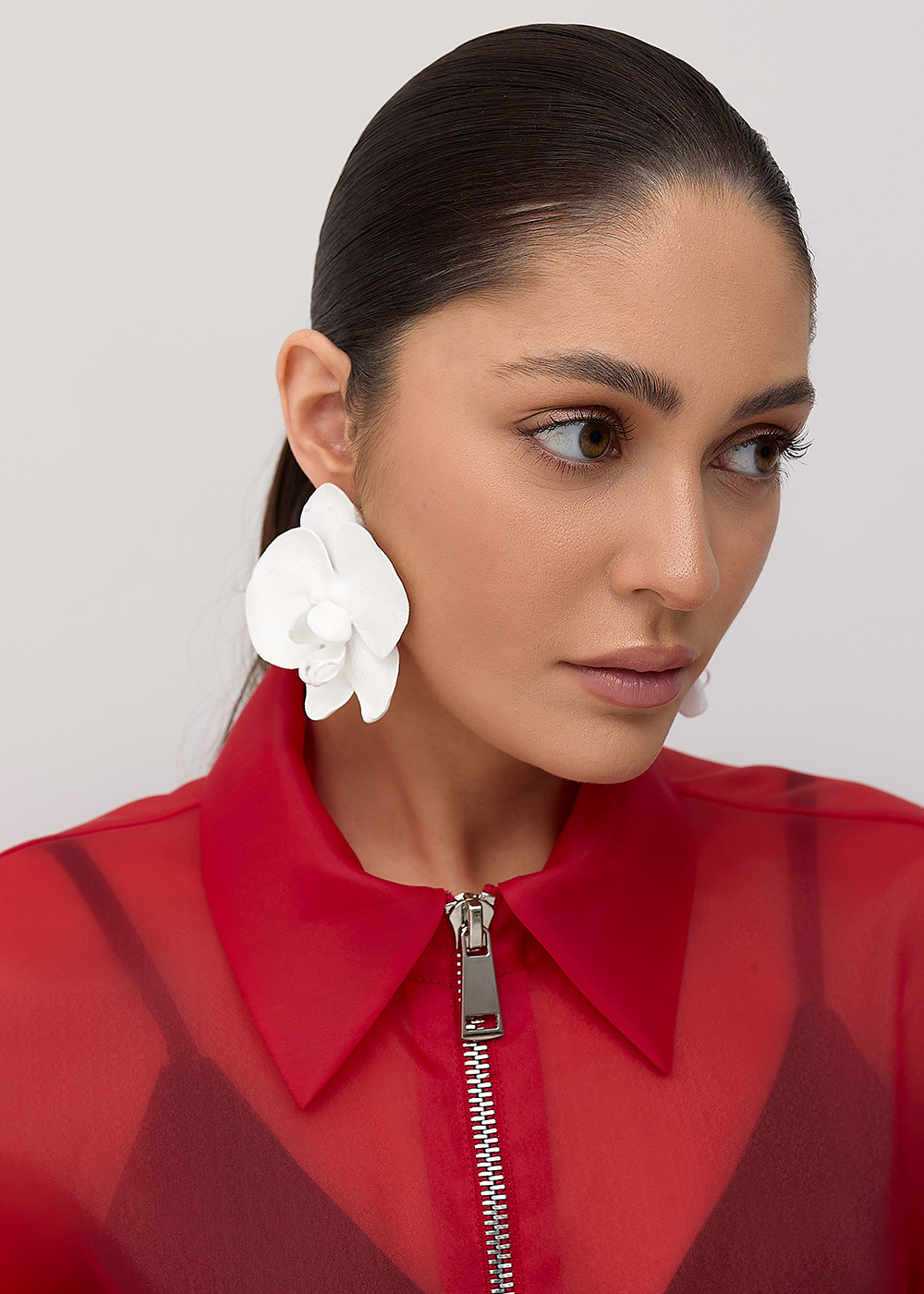 Серьги орхидеи молочные